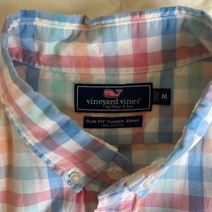 Vineyard vines slim fit tucker shirt, button down, size medium